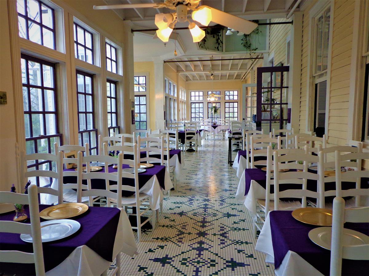 Grand Old Lady Hotel Waynesville Bagian luar foto