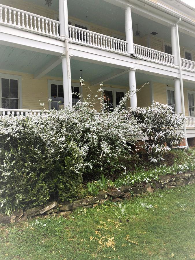 Grand Old Lady Hotel Waynesville Bagian luar foto