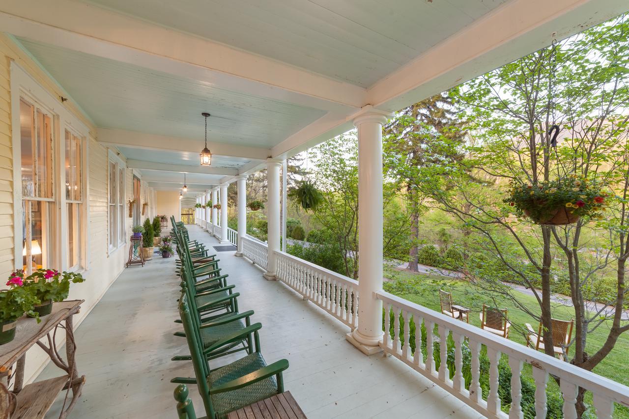 Grand Old Lady Hotel Waynesville Bagian luar foto