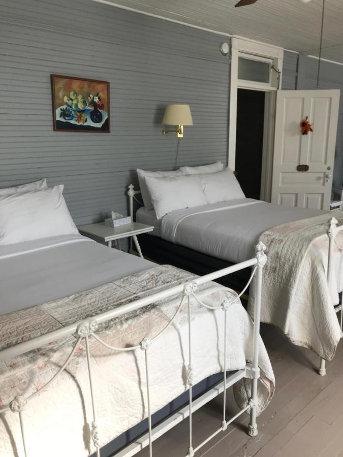Grand Old Lady Hotel Waynesville Bagian luar foto