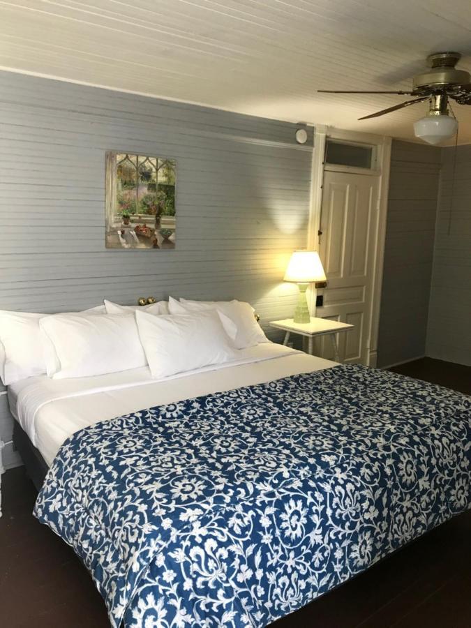 Grand Old Lady Hotel Waynesville Bagian luar foto