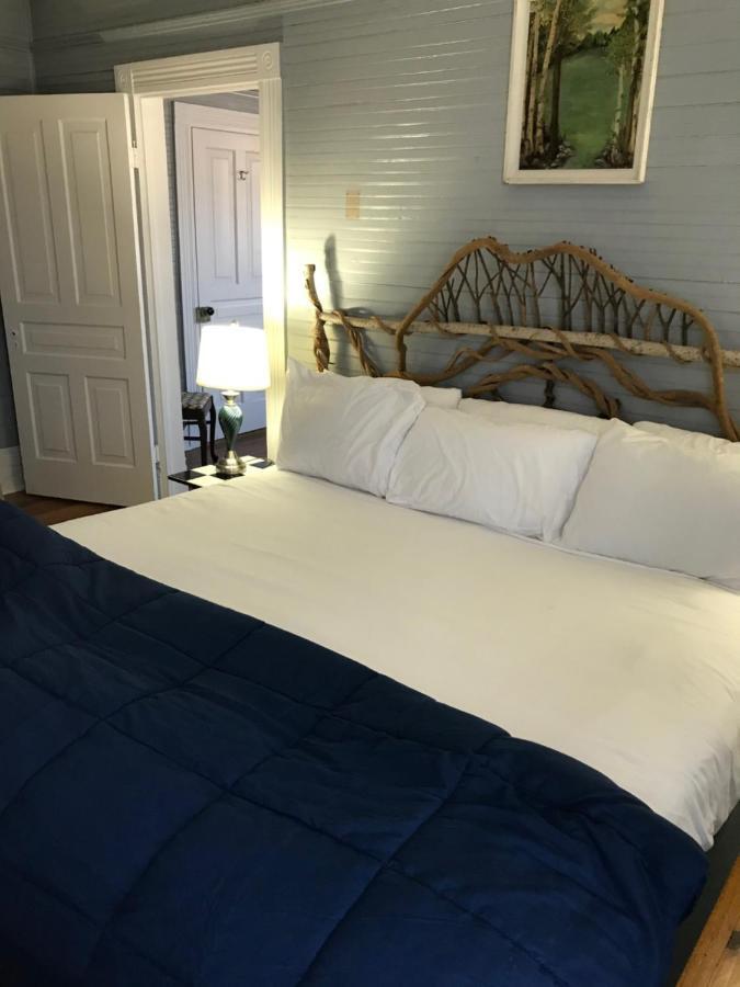 Grand Old Lady Hotel Waynesville Bagian luar foto
